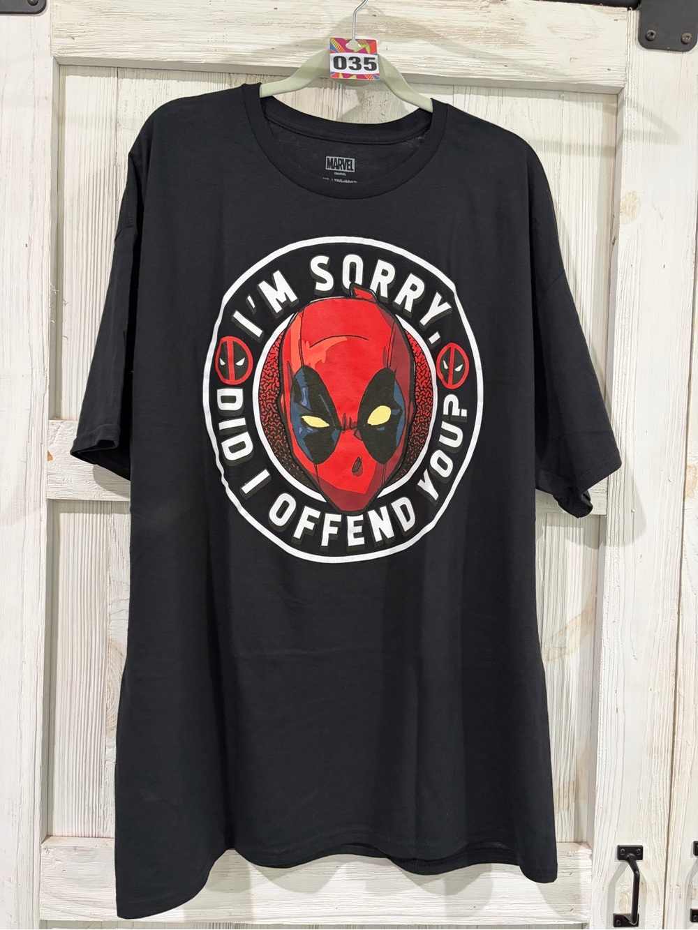 Marvel Deadpool Graphic Tee - Black and Red